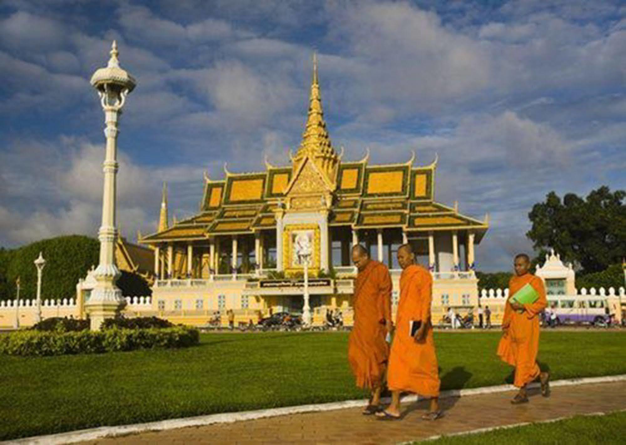 Riverside Backpackers Phnom Penh Eksteriør bilde